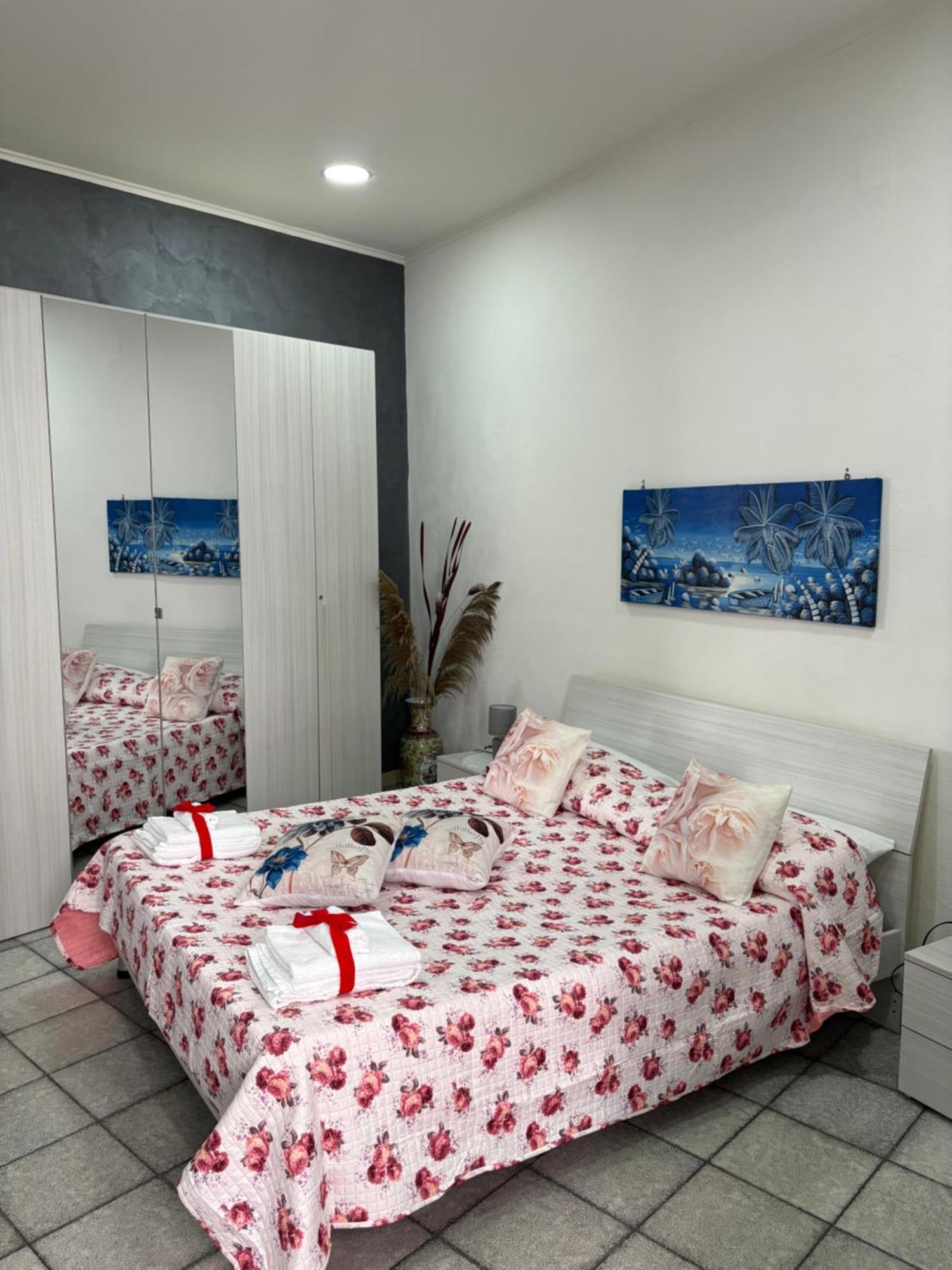 Guest House “Nonna Rossa” Naples Exterior photo