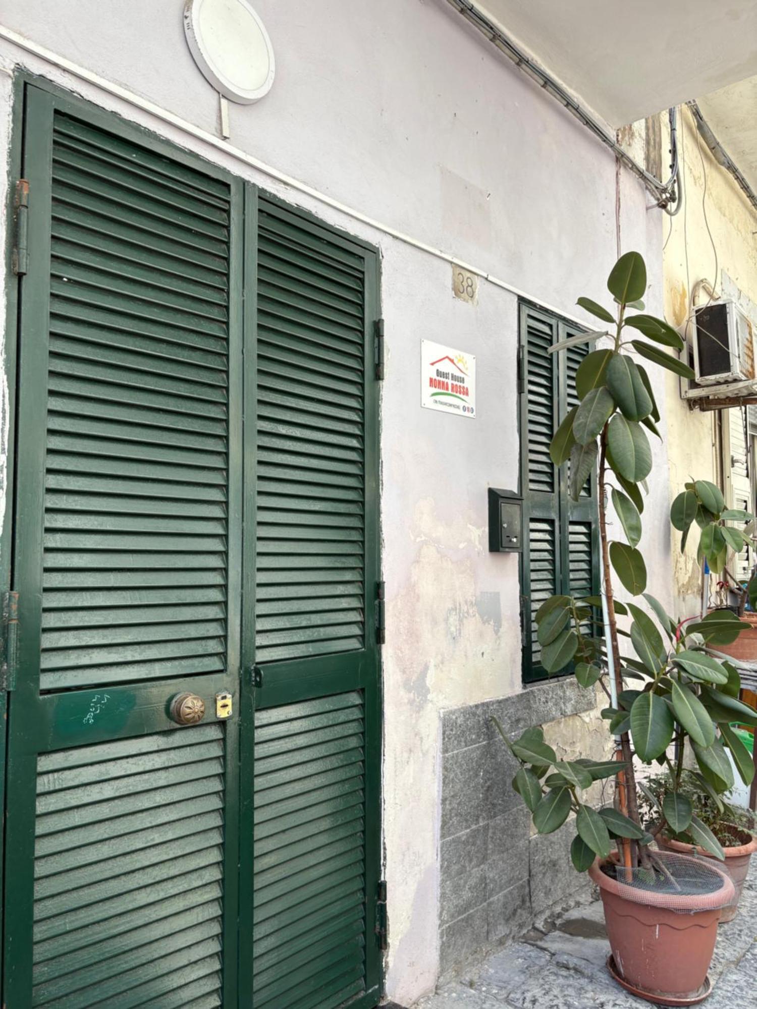 Guest House “Nonna Rossa” Naples Exterior photo